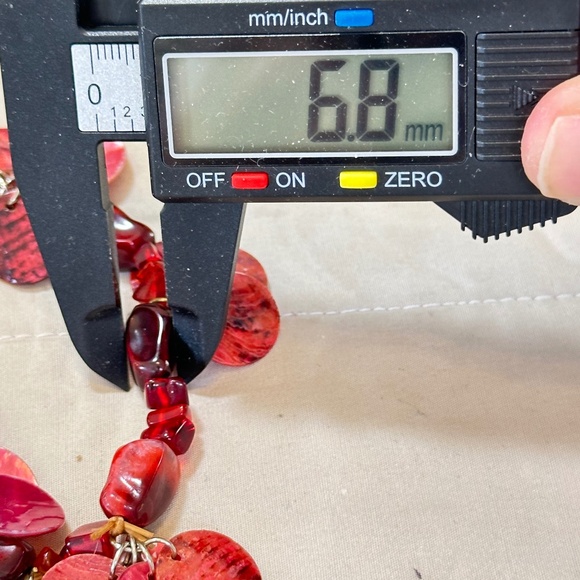 2/$15 Round Red shell discs stones/nuggets & rectangular beads stretchy bracelet - Picture 9 of 11